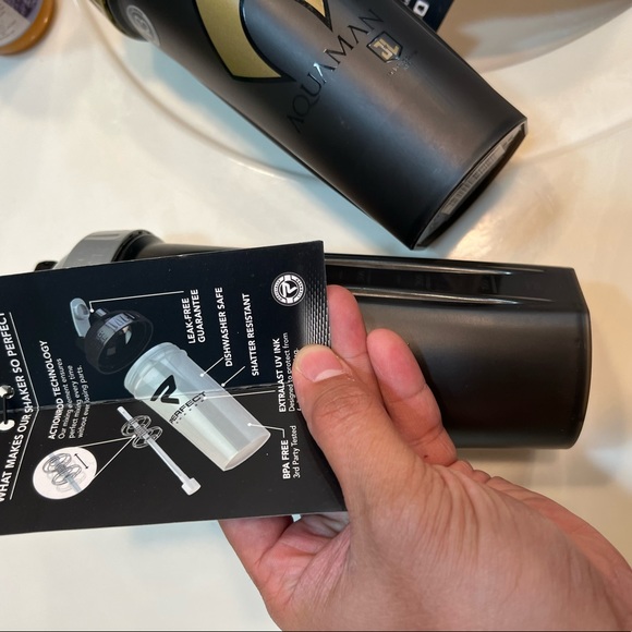 Shaker - Picture 2 of 8